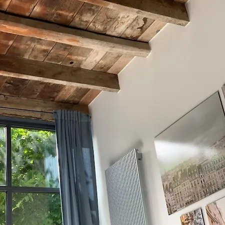 'le Petit Clos Suites'- Charming Getaway On Leman