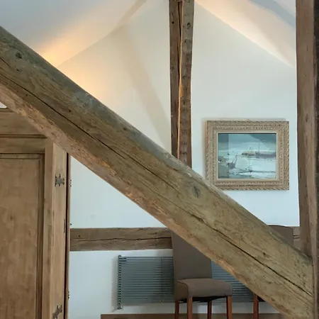 'le Petit Clos Suites'- Charming Getaway On Leman