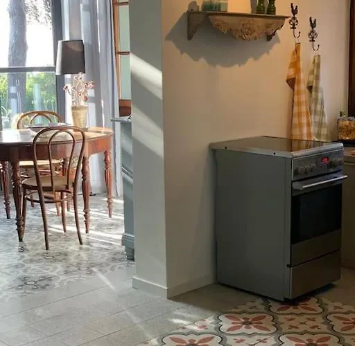 'le Petit Clos Suites'- Charming Getaway On Leman Apartament