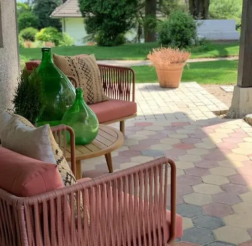 'le Petit Clos Suites'- Charming Getaway On Leman *