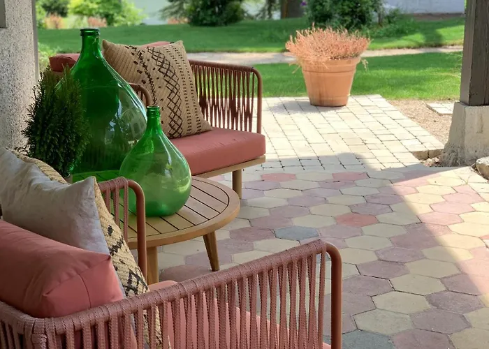 'le Petit Clos Suites'- Charming Getaway On Leman *