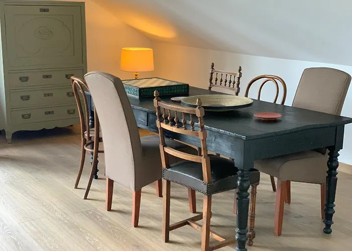 'le Petit Clos Suites'- Charming Getaway On Leman Apartament *