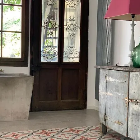 'le Petit Clos Suites'- Charming Getaway On Leman Διαμέρισμα